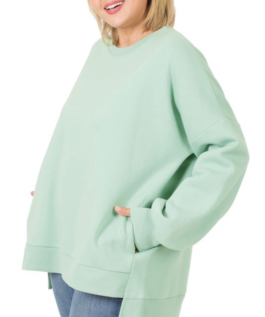{Plus} Light Green Sweatshirt with Pockets